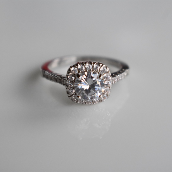 HOST PICK💫 Silver  ring - Picture 6 of 6